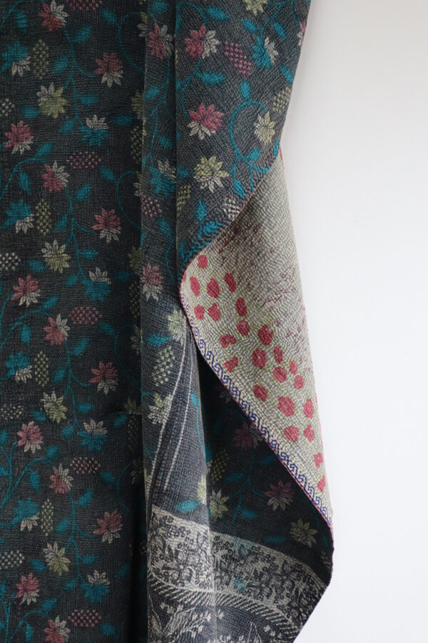 Vintage kantha / V01 Gray  マルチカバー　 - 画像 (3)