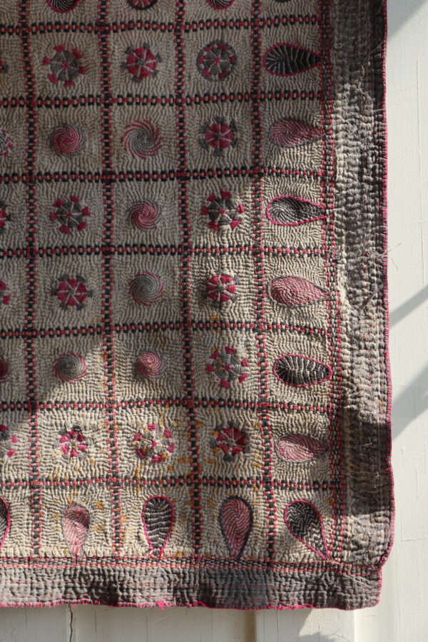 Old kantha  / R 02　カンタ刺繍