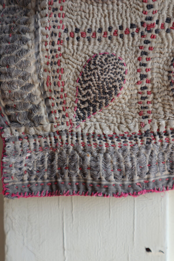 Old kantha  / R 02　カンタ刺繍 - 画像 (5)